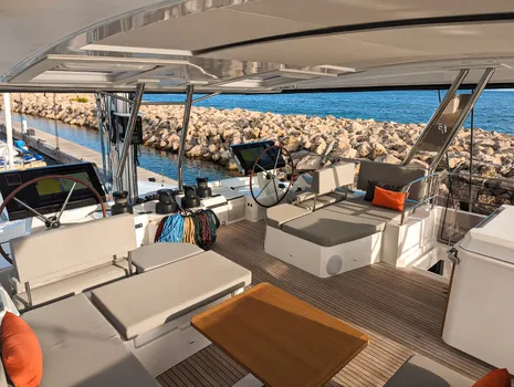 OCEANUS yacht for charter (Fountaine-Pajot, 21.34m, 2022)